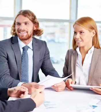 Wij helpen u uw financiële doelen te bereiken met betrouwbare en snelle diensten.